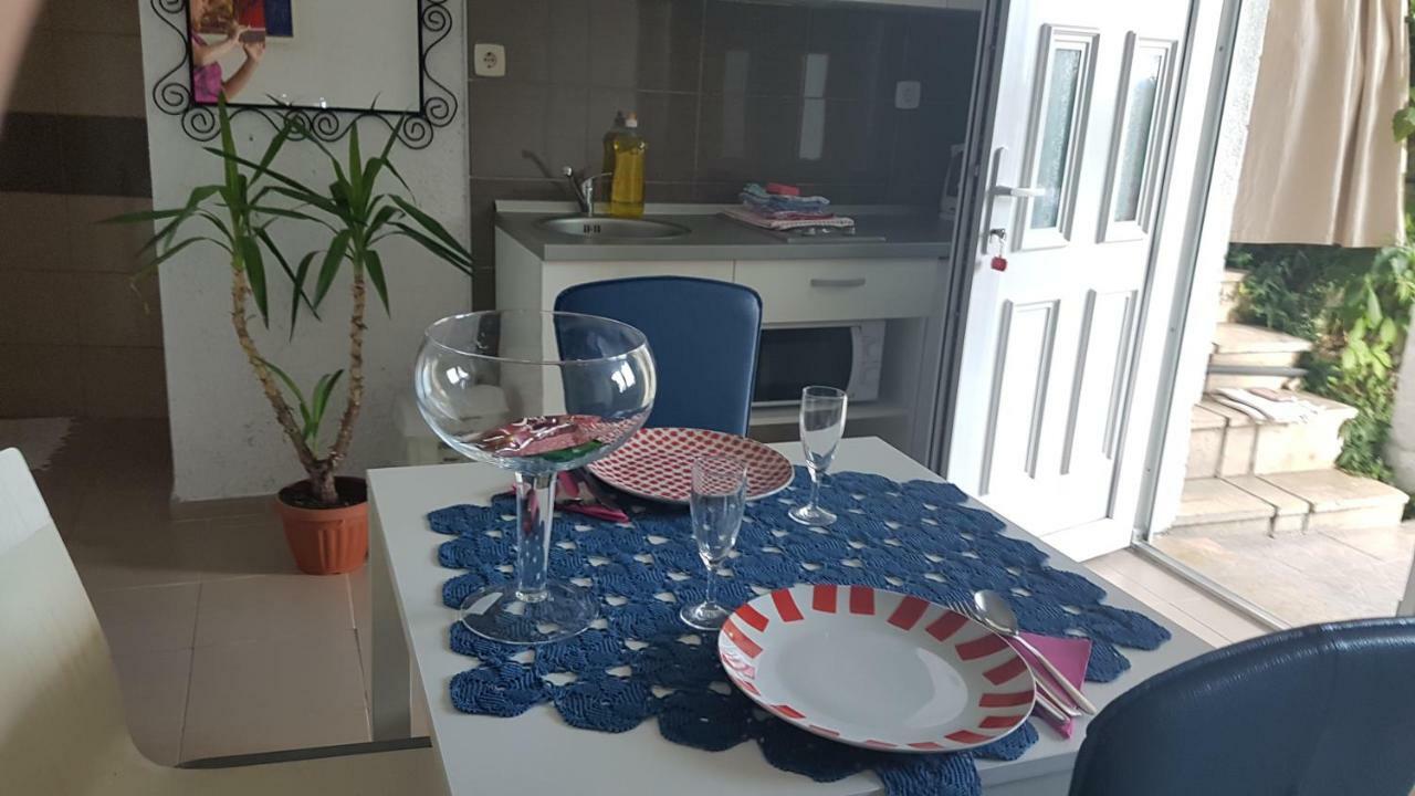 Apartments Dora Crikvenica Bagian luar foto