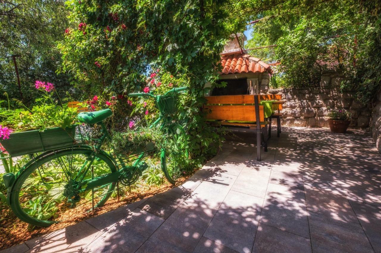 Apartments Dora Crikvenica Bagian luar foto