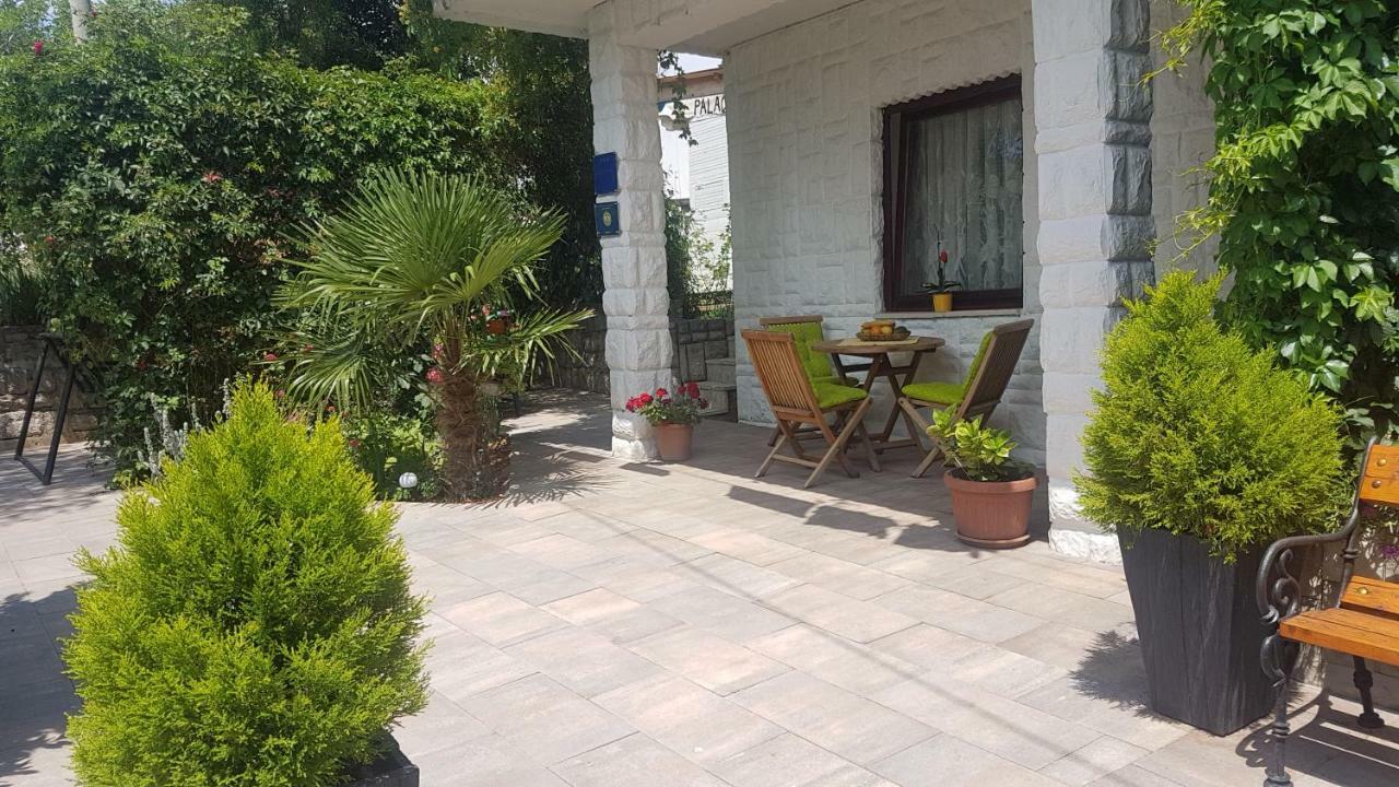 Apartments Dora Crikvenica Bagian luar foto