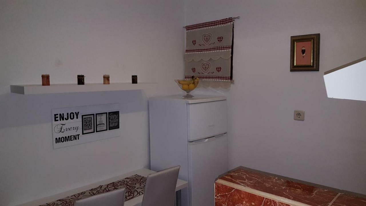 Apartments Dora Crikvenica Bagian luar foto