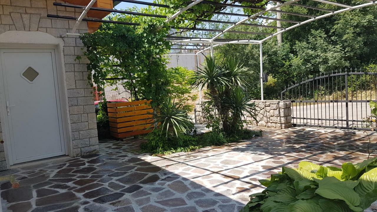 Apartments Dora Crikvenica Bagian luar foto